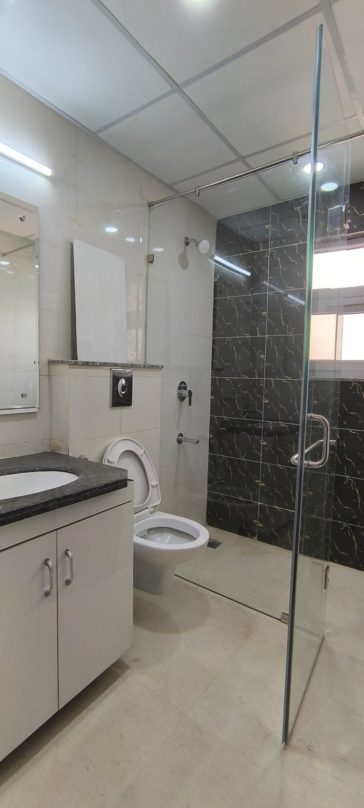Bathroom, bptp-amstoria 3 Bedroom 2229 Sq.Ft. Builder Floor In Sector 102 Gurgaon 8436748
