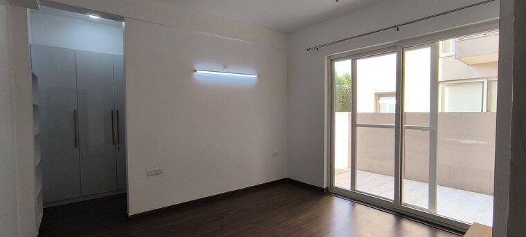 Room, bptp-amstoria 3 Bedroom 2229 Sq.Ft. Builder Floor In Sector 102 Gurgaon 8436748