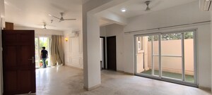 3 BHK Builder Floor For Sale in BPTP Amstoria, Sector 102