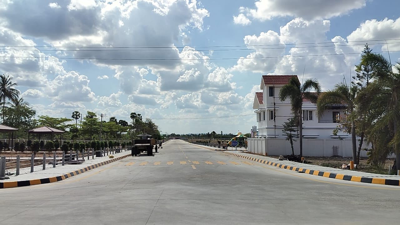 Plot For Sale in Prestige Maha Nagar 