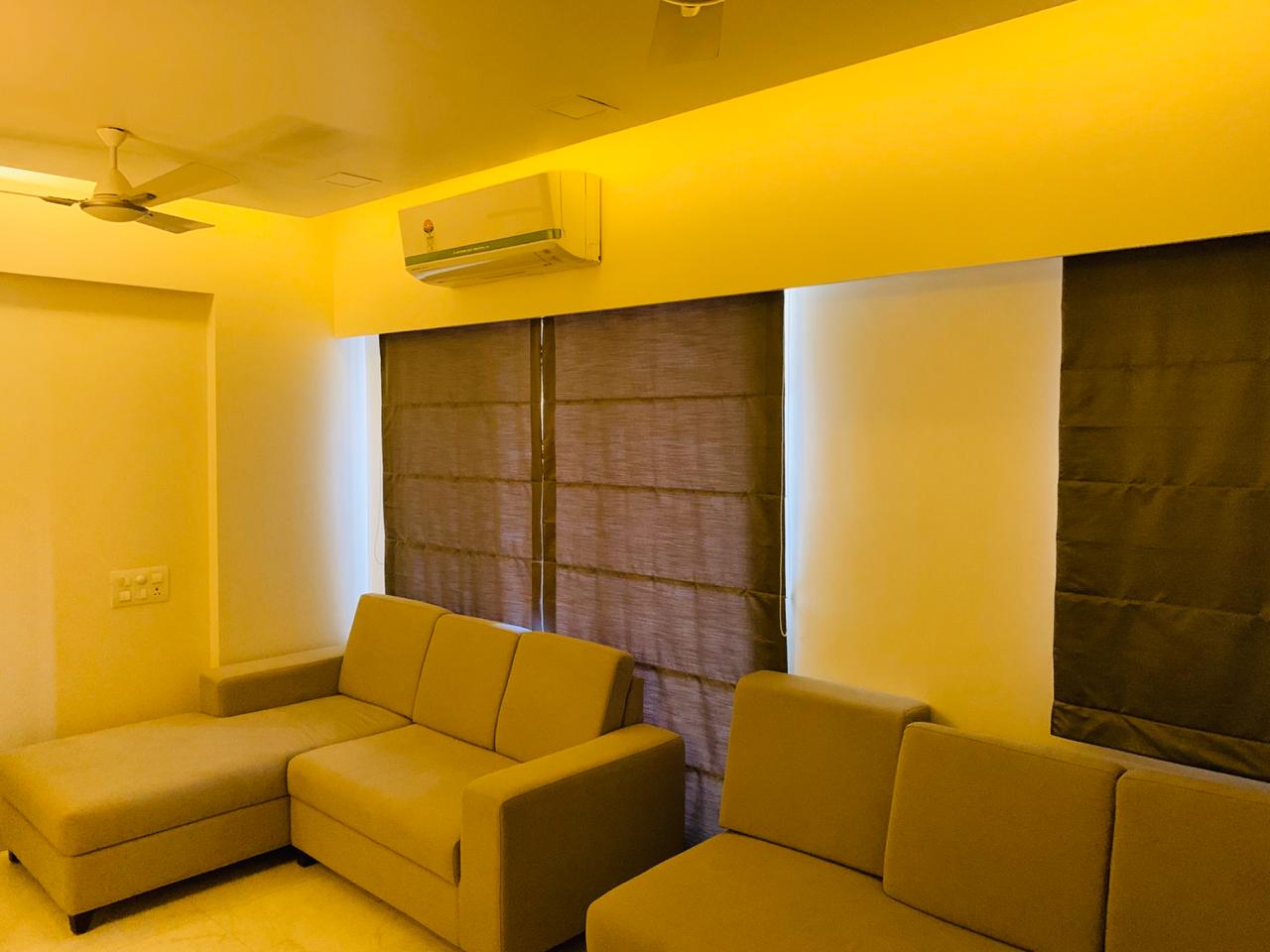 2 BHK 1000 Sq.Ft. Apartment in Lokhandwala Riviera Tower