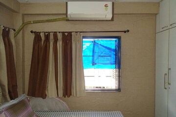 Bedroom in 2.5 BHK Apartment at Bharat Arize, Goregaon West – for Rent