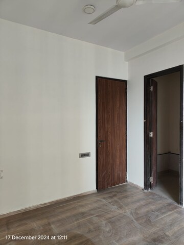Room in 3 BHK Apartment at Omkar Alta Monte, Malad East – for Sale