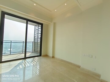 Room in 4 BHK Apartment at Chattarpur – for Rent