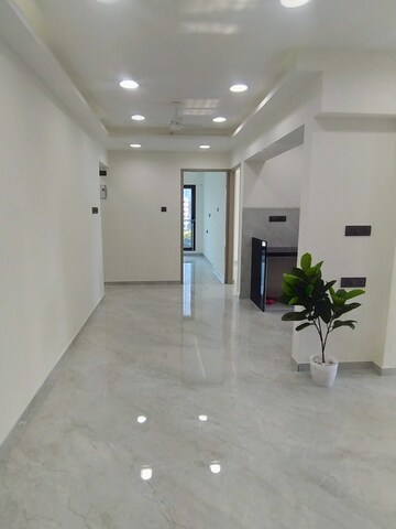Room in 3 BHK Builder Floor at Goregaon East – for Sale