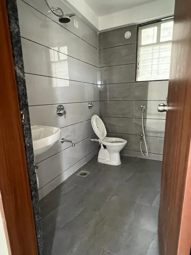 Bathroom, kanchan-royal-exotica 2 Bedroom 980 Sq.Ft. Apartment In Kondhwa Pune 8437110