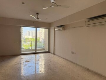 Room in 3 BHK Apartment at Hero Homes Gurgaon, Sector 104 – for Rent