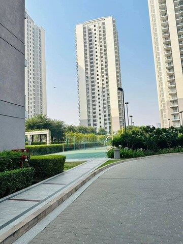 Swimming Pool in 3 BHK Apartment at Hero Homes Gurgaon, Sector 104 – for Rent