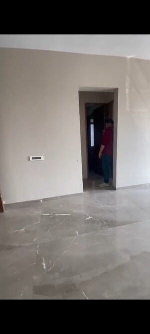 Room in 3 BHK Apartment at Rajasthan CHS, Andheri East – for Sale