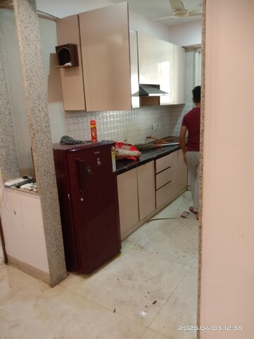 Kitchen in 3 BHK Builder Floor at SAS Tower, Sector 38 – for Rent