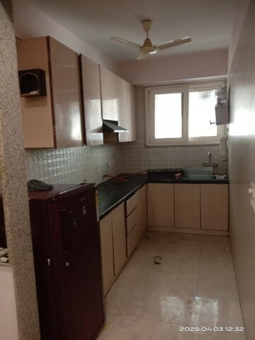 Kitchen in 3 BHK Builder Floor at SAS Tower, Sector 38 – for Rent