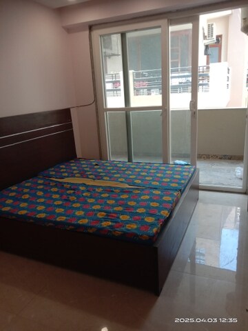 Bedroom in 3 BHK Builder Floor at SAS Tower, Sector 38 – for Rent