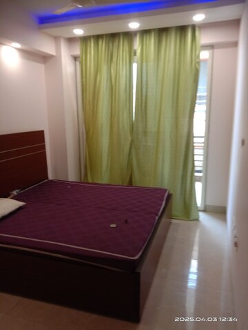 Bedroom in 3 BHK Builder Floor at SAS Tower, Sector 38 – for Rent