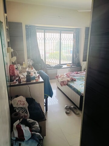 Team Area in 2 BHK Apartment at Palash Towers, Andheri West – for Rent