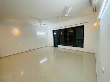 Room in 3 BHK Apartment at Conscient Heritage One, Sector 62 – for Rent