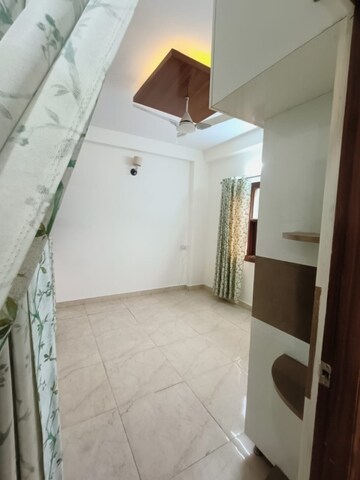 Bathroom in 3 BHK Builder Floor at MVL IPark, Sector 15 – for Rent