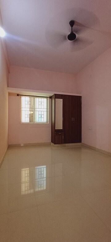 Room in 1 BHK Builder Floor at Hsr Layout – for Rent