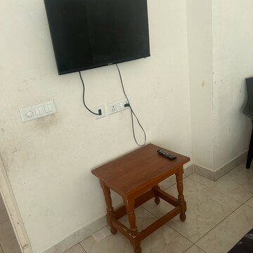 Team Area in 2 BHK Apartment at Gaurs Siddhartham, Siddharth Vihar – for Rent