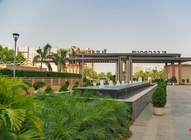 Garden, ss-the-leaf 3.5 Bedroom 2812 Sq.Ft. Apartment In Sector 85 Gurgaon 8437240