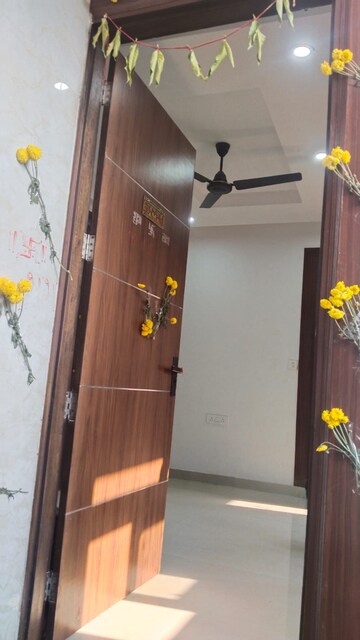 Furnished Amenities in 2 BHK Builder Floor at Govindpuri – for Rent