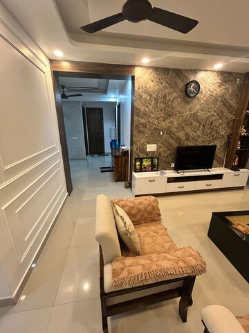 Furnished Amenities in 3 BHK Apartment at AVS Orchard, Sector 77 – for Rent