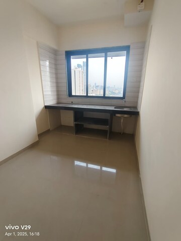 Room in 1 BHK Apartment at Arihant Tower, Parel – for Rent