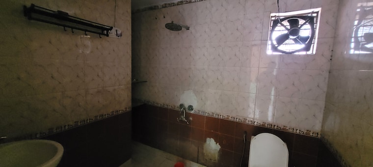 Bathroom, gda-aravali-apartment 2 Bedroom 750 Sq.Ft. Apartment In Dabur Chowk Ghaziabad 8437309