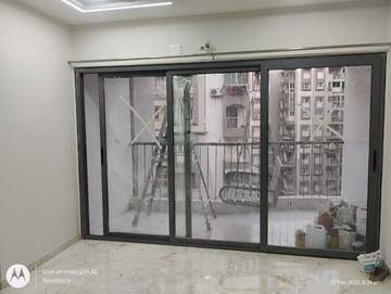 Room in 3 BHK Apartment at Ghatlodia – for Rent