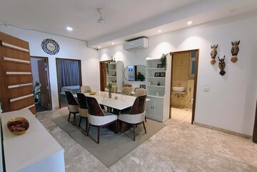 Master Bedroom in 4 BHK Apartment at SS Linden, Sector 84 – for Sale