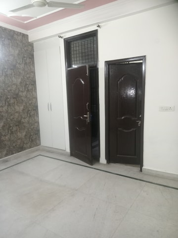 Room in 3 BHK Builder Floor at Indrapuram – for Sale