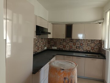 Kitchen in 3 BHK Apartment at Amrapali Golf Homes, Sector 4, Greater Noida – for Rent
