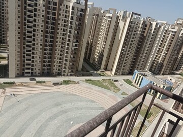 3 BHK Apartment – Exterior View View at Amrapali Golf Homes, Sector 4, Greater Noida - for Rent