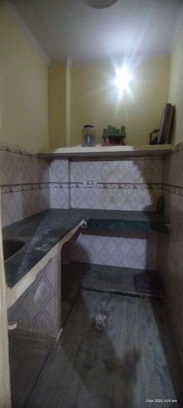 Bathroom in 1 BHK Builder Floor at Uttam Nagar – for Rent