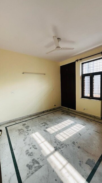 Master Bedroom in 3 BHK Apartment at Chittaranjan Park – for Rent