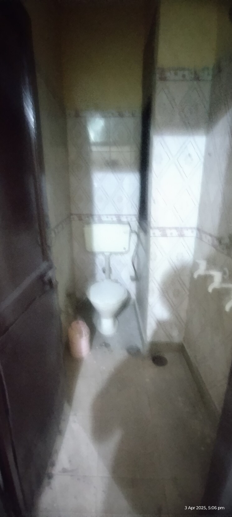 Bathroom, uttam nagar 1 Bedroom 450 Sq.Ft. Builder Floor In Uttam Nagar Delhi 8437417