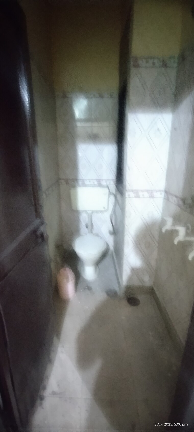 Bathroom, uttam nagar 1 Bedroom 450 Sq.Ft. Builder Floor In Uttam Nagar Delhi 8437417