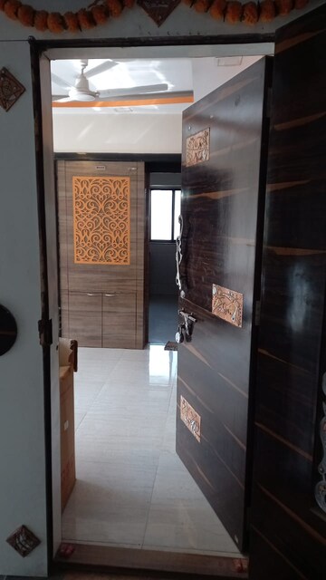 Bathroom in 1 BHK Apartment at Highland Park CHS, Kandivali West – for Rent