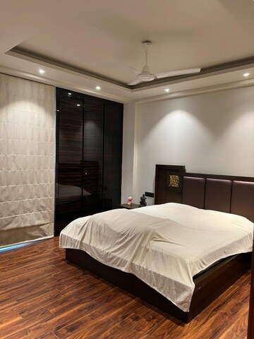 Master Bedroom in 3 BHK Builder Floor at Greater Kailash ii – for Rent