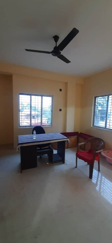 Room in 2 BHK Apartment at Thakurpukur – for Sale