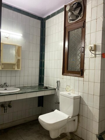 Kitchen in 4 BHK Apartment at Boutique Residential Apartments C-253, Defence Colony – for Rent