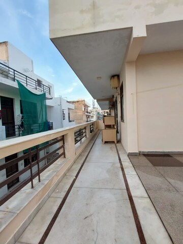 Balcony in 2 BHK Builder Floor at Saurabh Niwas, Sector 40 – for Rent