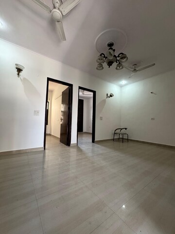 Room in 2 BHK Builder Floor at Sainik Colony – for Sale