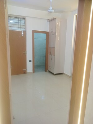 Room in 2 BHK Builder Floor at Indrapuram – for Sale