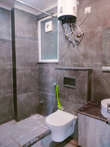 Master Bedroom in 3 BHK Builder Floor at SSG Yash Apartment 3, Sector 12a – for Rent