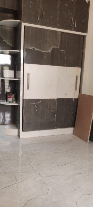 Room in 2 BHK Builder Floor at Bharat Residency Gurgaon, Sector 15 – for Rent