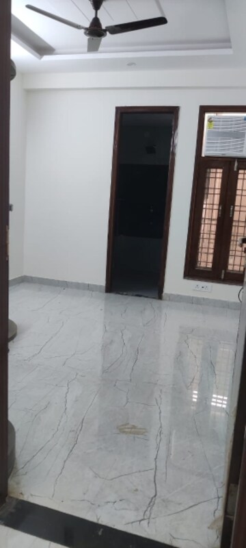 Room in 2 BHK Builder Floor at Bharat Residency Gurgaon, Sector 15 – for Rent