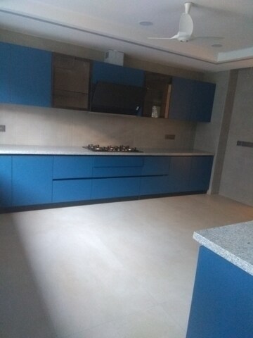 Furnished Amenities in 4 BHK Builder Floor at New Friends Colony – for Rent