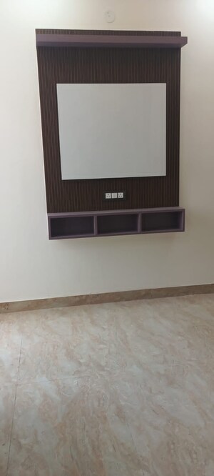 Furnished Amenities in 3 BHK Builder Floor at Indrapuram – for Sale