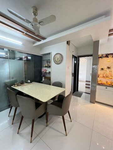 Master Bedroom in 3 BHK Apartment at Andheri West – for Rent
