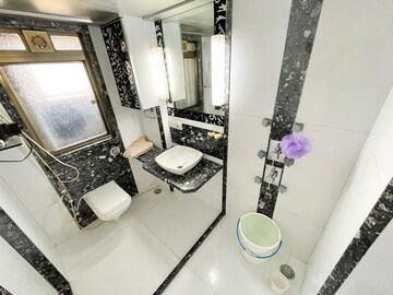 Team Area in 2 BHK Apartment at Atlanta Heights, Prabhadevi – for Rent